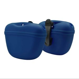 AUDWUD- Silicone Dog Treat Pouch - Clip on Portable Training Container